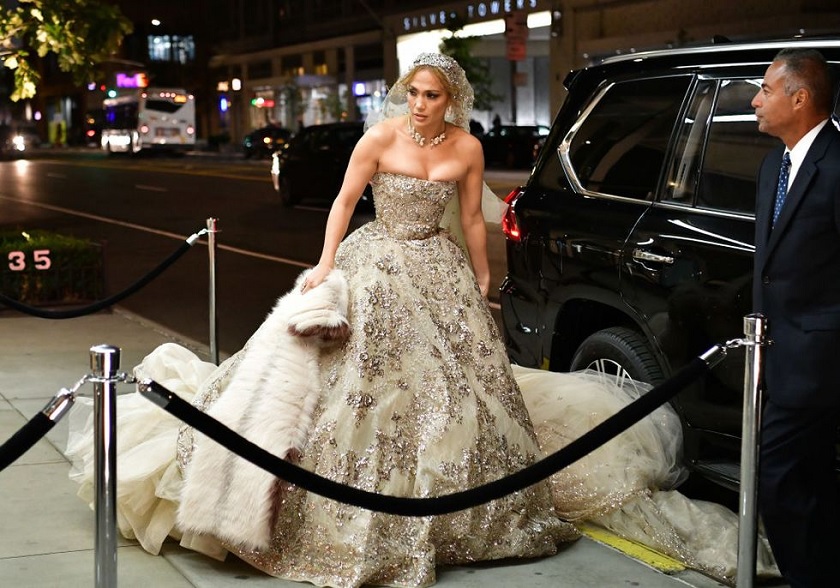 Llegada de Jennifer Lopez vestida de novia